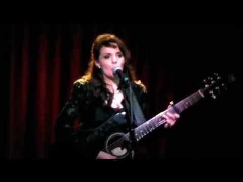 Laura Jeanne Headlining at The Bowery, London- Leona Lewis 'Bleeding Love'  Acoustic Cover.