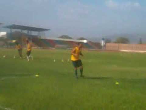 Entrenamiento del equipo de Willy Serrato en Olmos 9 octubre 2013