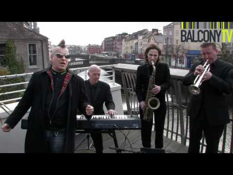 THE ROARING FORTIES - CHEEK TO CHEEK (BalconyTV)