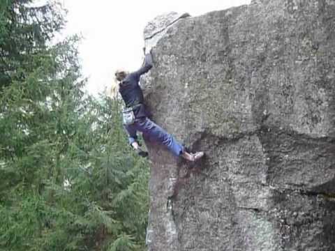 Melloblocco 2012 - Sasha Digiulian flashes Mellospigolo