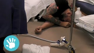 Dad Passes Out During Childbirth | One Born Every Minute