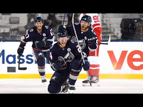 It's 2 in 32 SECONDS for CBJ at Stadium Series 💥💥