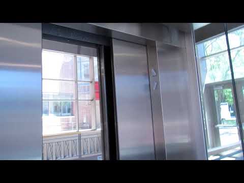 SX530 Take: MEI Hydraulic Elevator #1 @ Rivercenter Connection - St. Paul, MN