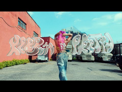 Mila Jam Feat. Manda Malina & Ilana Glazer - KEEPIN IT PRETTY (Official Music Video)
