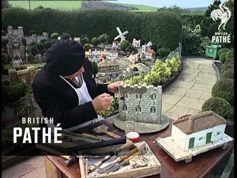 Model Village Beware - Other Colour Pics Share This Title (1963)