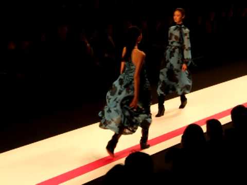 Leonard Fall Winter 2011-2012 Full Fashion Show. Paris Fashion Week