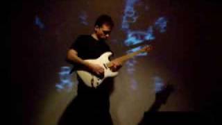 Carl playing Malmsteen using a projection concept