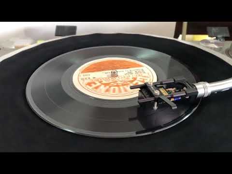 Sujatha Attanayake & Abeywardena Balasuriya: Bonda Meedum (Film: Duhulu Malak)