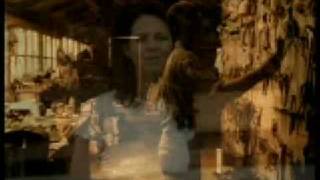 Dunroamin Station - TANIA KERNAGHAN