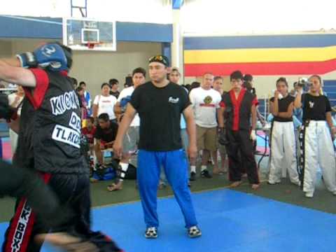 pelea paniagua & Sra. profe round 2