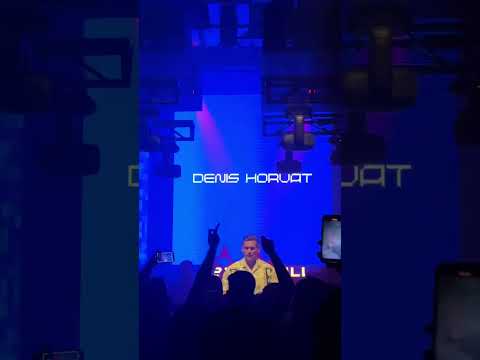 Big Bull Hyderabad turned electric when Denis Horvat took over. Absolutely lethal set. #techno