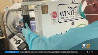 Max Minute: Hyperbaric Oxygen Treatment May Offer Less Invasive Alternative To Ventilators For COVID