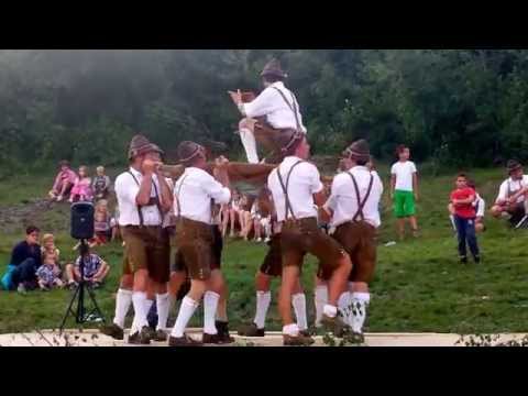 Crazy Schuhplattler von Südtirol - "Der Hupfau"