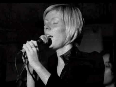 Faithless feat Zoe Johnston - Crazy English Summer.wmv