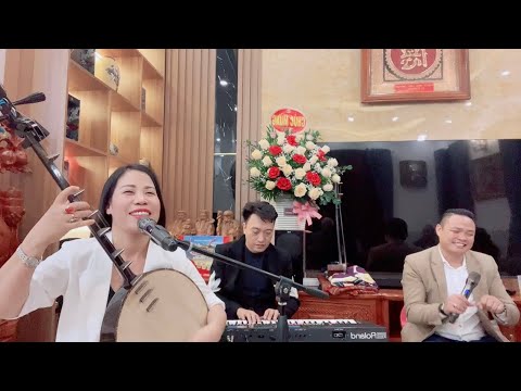 Hát mừng các cụ 130 tuổi - NS Tuyết Tuyết hát vui