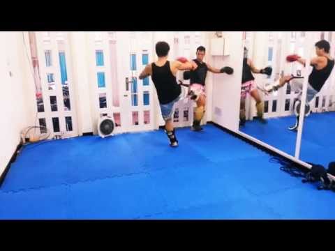 ホーチミン　キックボクシング・サンライズジム　キックスパーリング