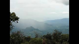 preview picture of video 'Senderos Mirador Monte Azul, Altos del Maria, Sora, Panama.wmv'