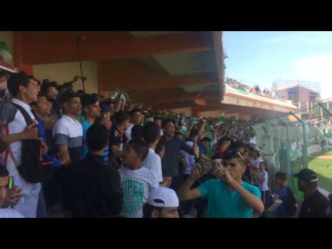 أجواء خيالية من أنصار إتحاد البليدة في ملعب الشلف مباراة الصعود 2017 USMB