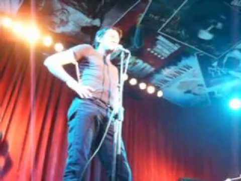 ANTONELLO TAURINO at FINSBURY Comedy Club, LONDON, ROF&LOL Gig, 27 03 2013.AVI