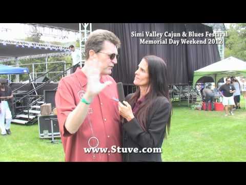 Bill Stuve Chats With Kelly Z @ The Simi Valley Cajun & Blues Festival 2012