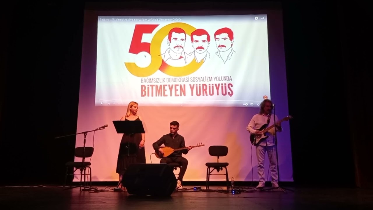 Adana'da "Sönmeyen Ateş, Bitmeyen Yürüyüş" Etkinliğinde Deniz, Yusuf ve Hüseyin Türkülerle Anıldı