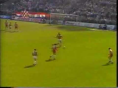 1e helft 1990-04-01-Vitesse-PSV-0-2