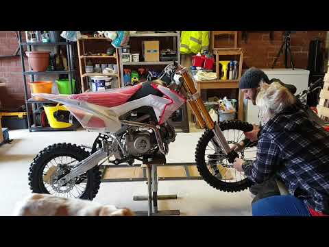 Welsh pit bike race 140 and race 160 unboxing