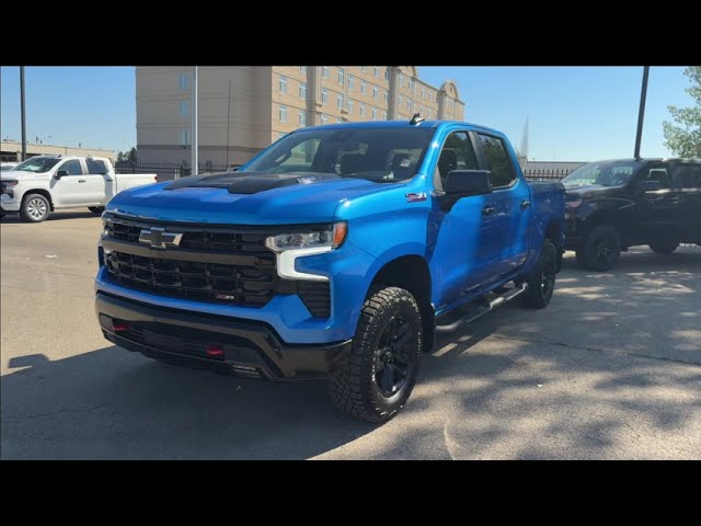 2025 Chevrolet Silverado 1500 LT Trail Boss Z71 DURAMAX BUCKETS in Cars & Trucks in Edmonton