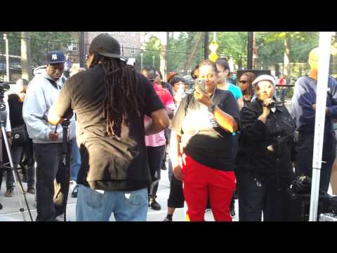 Sweet T dances with Cassio Ware