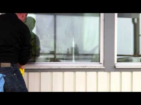 MiljöJanis putsar fönster