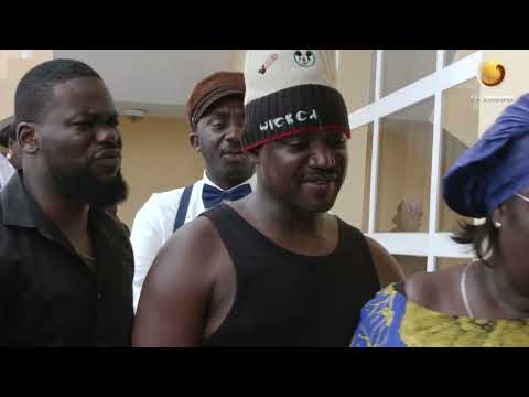 Aniversário da tia rica - A Família Do Replay