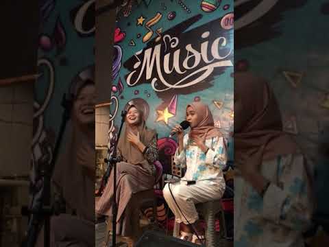 Cover lagu Antara Nyaman dan Cinta - Ona Hetharuna ( Anita zabrina dan Shyntaode_)