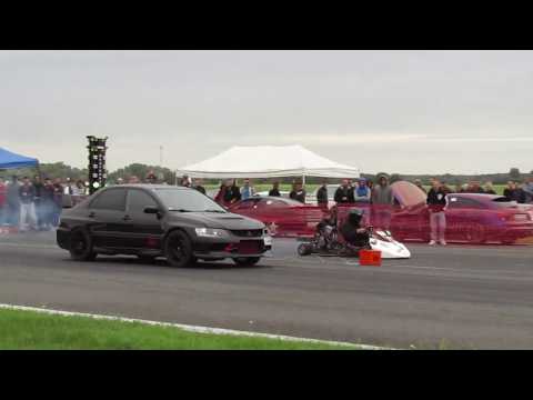 Mitsubishi Lancer EVO IX vs. Drag-kart