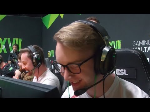 FIRST CLUTCH IN CS2 SHOWMATCH