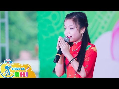 Ca nương 7 tuổi Tú Thanh hát Lạy Phật Quan Âm khiến hàng ngàn phật tử xúc động
