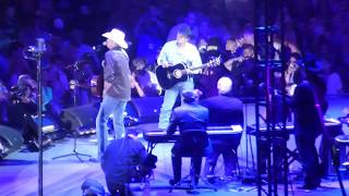 George Strait &amp; Alan Jackson - Murder on Music Row (Dallas 06.07.14) HD