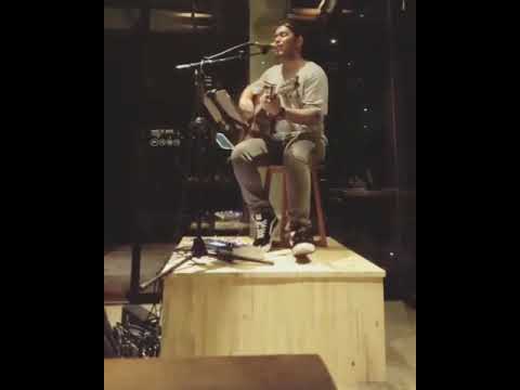 Ahmad Abdul - Feel it coming | Indonesian Idol 2018 || Music cover