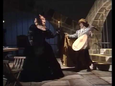 La Traviata (comedy spoof) June Bronhill, soprano