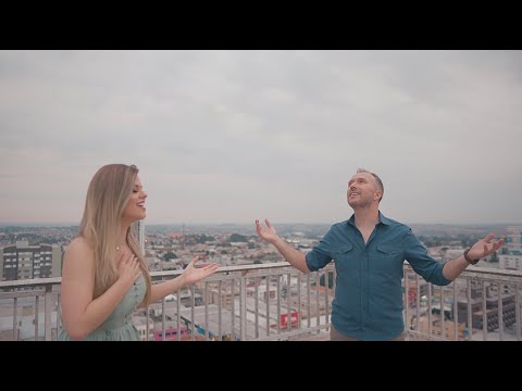 Em Tuas Asas video