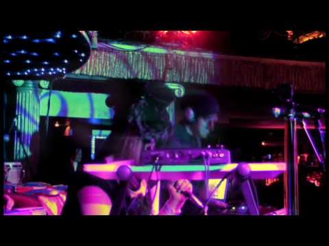 Evokateur - Bassey (Live @ Cafe de Paris)