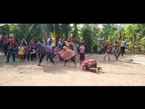 LOMBA TARIK TAMBANG KOCAK EMAK - EMAK ACARA 17 AGUSTUSAN 2021 TETAP SEMANGAT