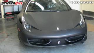 Ferrari 458 em preto fosco