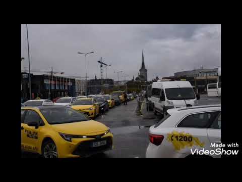 Осенний Таллин превосходен! Куда нас только не занесло. Гуляем. Нашли янтарь.