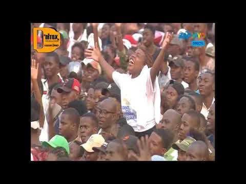 Filho do Zua [show parabéns José Eduardo dos Santo