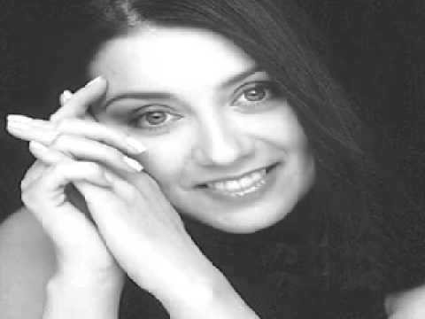 Friderika -  Távol a Föld (dalszöveggel)