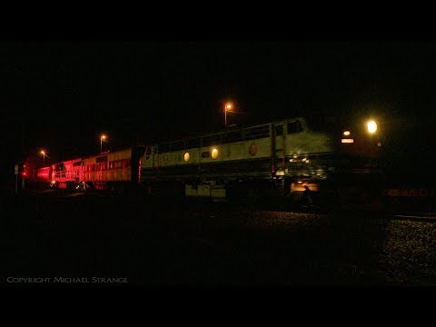 7934V SSR Grain Train At Night With B61, GM22 & L277 - PoathTV Australian Railways