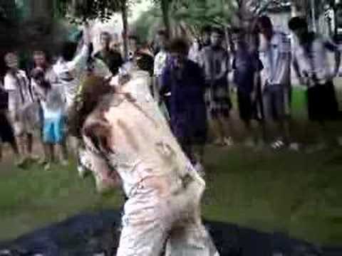 Sumô Trote Eng. Mecânica UFRGS 2007/1 - Veterano X Bixo