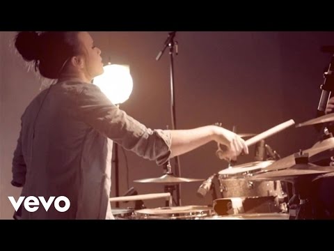 Anika Nilles - Wild Boy