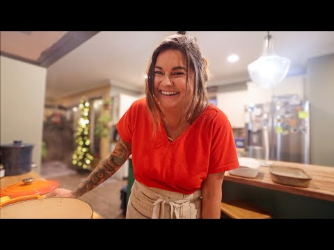 Hot Soup on a Freezing Night (Sweet Potato, Kale & Sausage Soup) | Cook with me VLOG