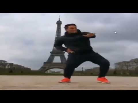 momo bailando aaaa aa aa a a a por 10 horas